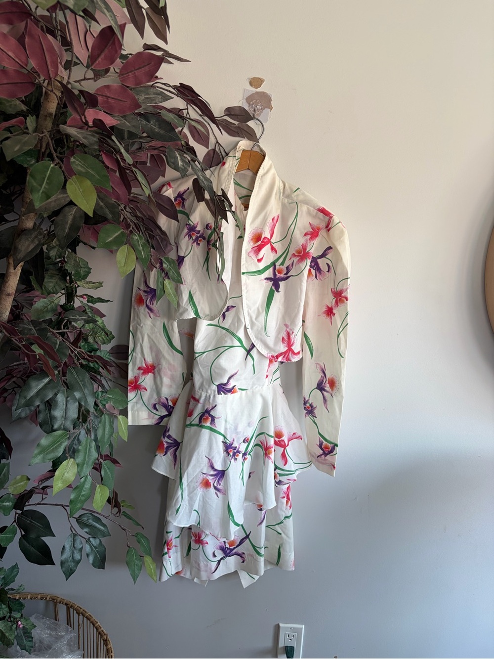 Vintage White Halter Midi Dress with Pink & Purple Floral Print - Picture 3 of 3
